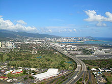 Aerial view of H-1 (looking east) from Honolulu Airport heading into downtown Honolulu Honolulu09.JPG