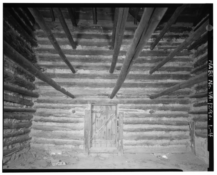 File:Interior view to northwest, showing tiers of poles for hanging tobacco to cure. - Edgewood Farm, Tobacco Barn, West side of State Route 600, .8 mile north of State Route 778, HABS VA,42-CLOV.V,1L-4.tif