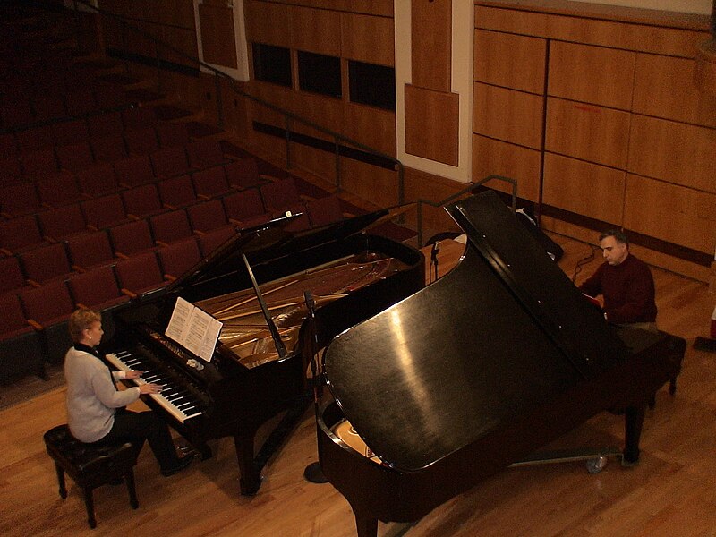 File:Invencia Piano Duo, Portrait, Chandler Recital Hall.jpg