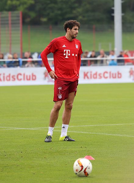 File:Javi Martinez Training FC Bayern München-6.jpg