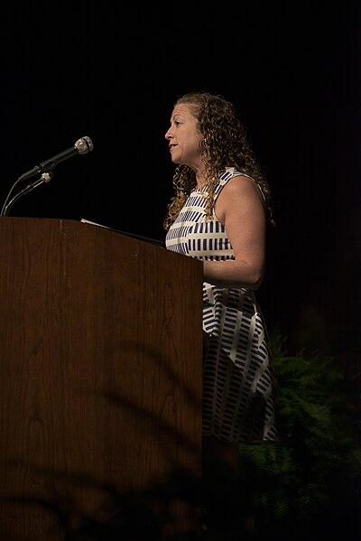 File:Jodi Picoult as the 2013 Harry Middleton Lecturer DIG13478-107.jpg