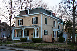 John Buckingham House, Newton, Massachusetts.jpg