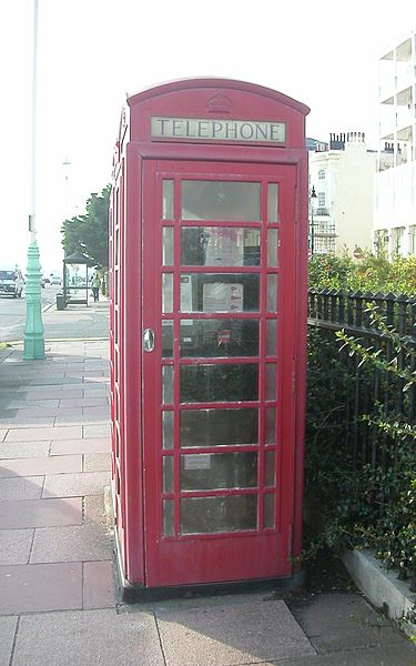 File:K6 Telephone Kiosk at Bloomsbury Place, Brighton (IoE Code 482116).jpg