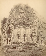 KITLV 87793 - Isidore van Kinsbergen - Tjandi Kalasan in Yogyakarta - Before 1900.tif