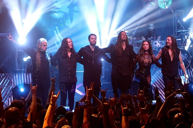 File:Kamelot in 2019 with Lauren Hart.jpg