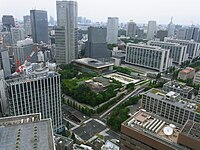 The official residence viewed from the Kasumigaseki Building in 2010