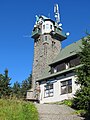 Čeština: Rozhledna a chata Královka nedaleko Janova nad Nisou a Bedřichova, Jizerské hory - okres Jablonec nad Nisou, ČR English: Tower Královka near Janov nad Nisou and Bedřichov in Jablonec nad Nisou District, Czech Republic