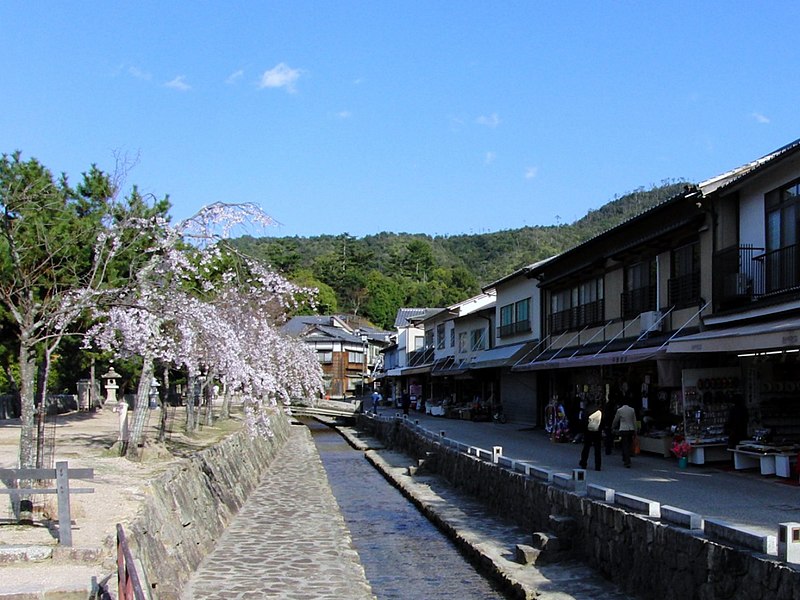 File:Kyōto Ruelle du sanctuaire de Yasaka.jpg