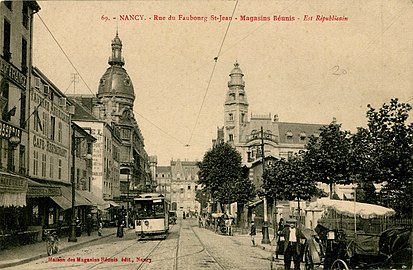 Les Magasins réunis ( à gauche ) à Nancy