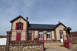 Mairie-école Torçay Eure-et-Loir France.jpg