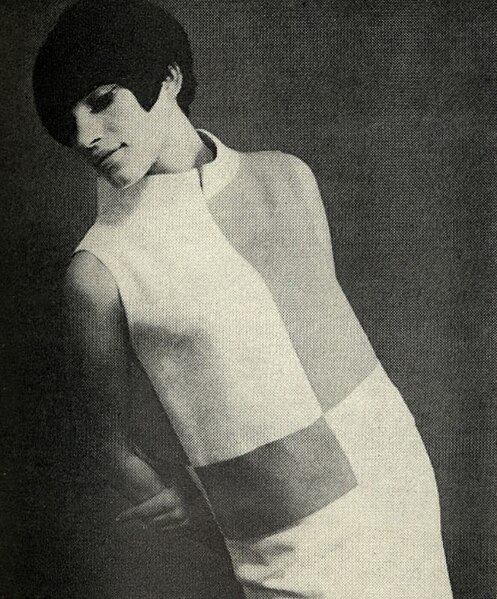File:Manekenka Centra za sodobno oblačenje 1966 2.jpg