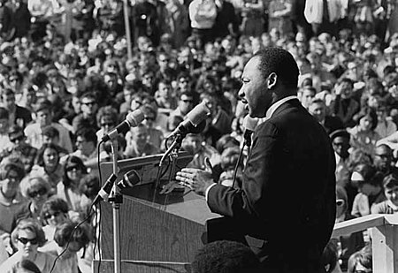 Tập_tin:Martin_Luther_King_Jr_St_Paul_Campus_U_MN.jpg