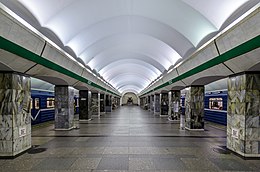 Métro SPB Ligne3 Primorskaya platform.jpg