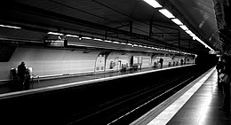 Madrid Metro - Tirso de Molina 01.jpg