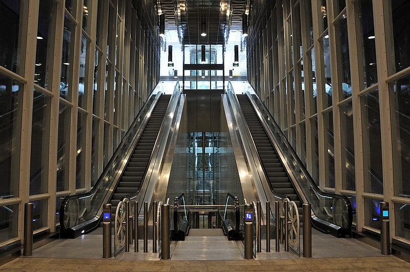 File:Metrostration Blijdorp Rotterdam 1.jpg