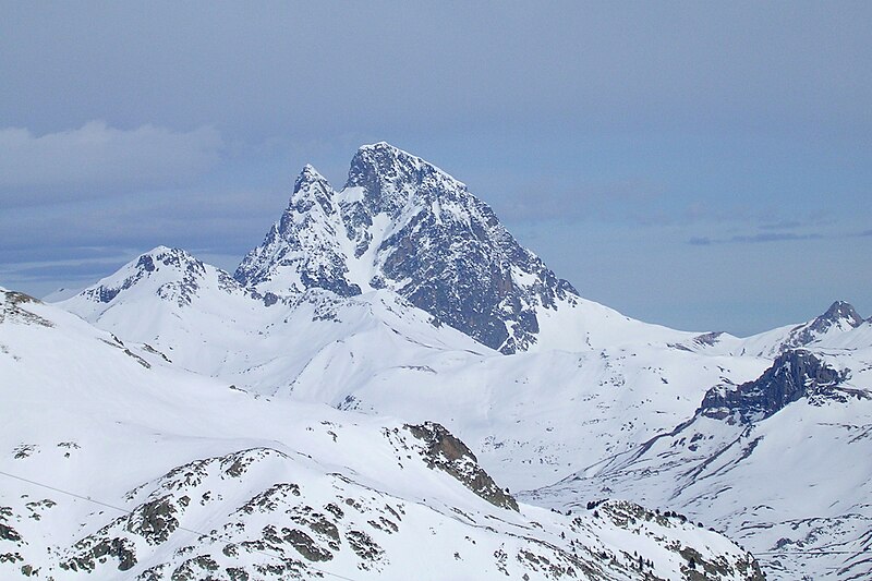 File:Midi d'Ossau en invierno 2.jpg