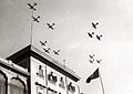طائرات حربية مصرية تحلق فوق قصر القبة بتاريخ 20 يناير 1938، احتفالًا بزفاف الملك فاروق الأول.
