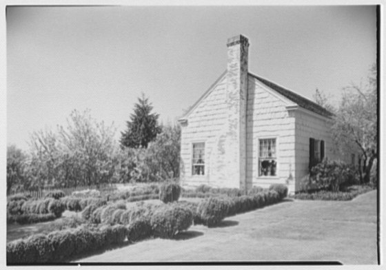 File:Mr. and Mrs. Clarkson Potter, residence in Old Brookville, Long Island, New York. LOC gsc.5a15842.tif