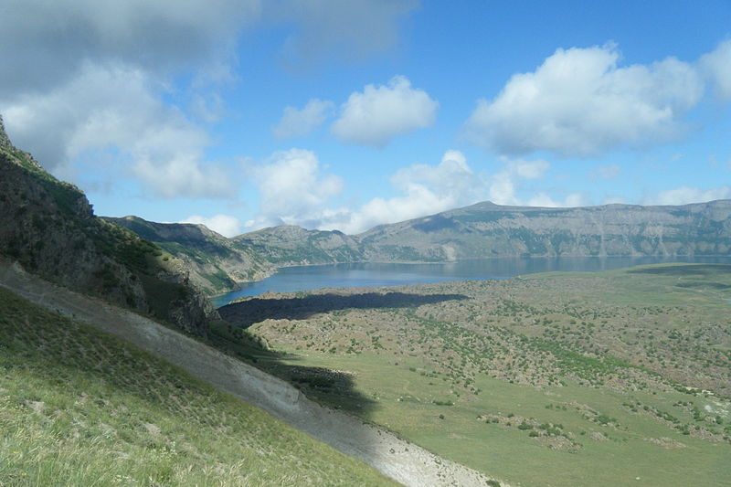 File:NemrutVulcanoView.jpg