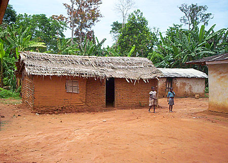 Tập_tin:Njem_house_in_Cameroon.jpg