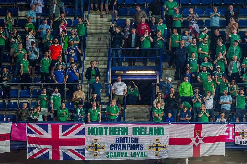 800px-Northern_Ireland_fans%2C_CZE-NIR_2019-10-14.jpg