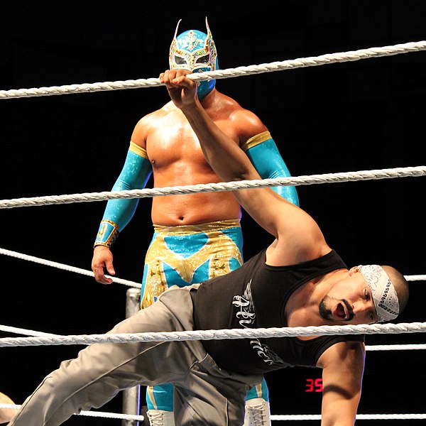 Arriaga, as Hunico, wrestling in a match during his feud with the original Sin Cara (Luis Urive)