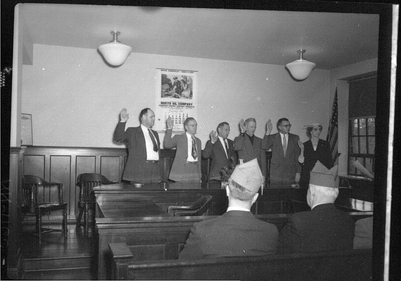 File:Oxford City Council swearing in ceremony n.d. (3192565264).jpg