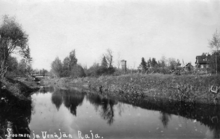 Sestra river/Rajajoki in the 1920s. To the left is Finland, to the right is Russia. In the background the railway line Helsinki-Viipuri-St Petersburg.