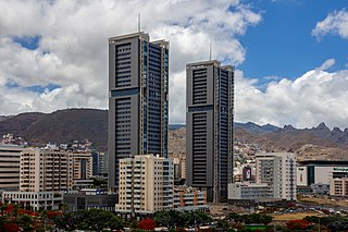 <span class="mw-page-title-main">Torres de Santa Cruz</span> Residential complex in Spain