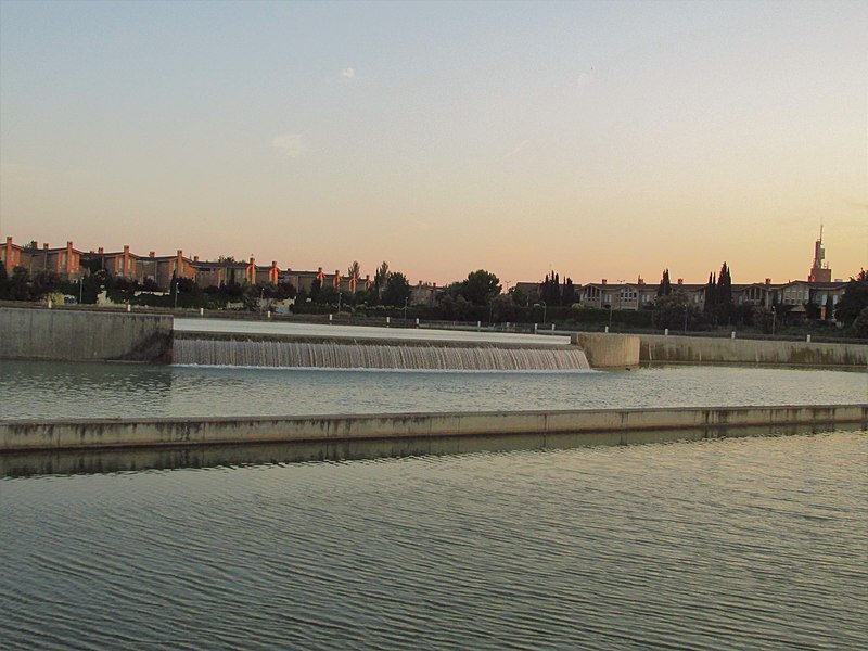 File:Parque de los Depósitos del Canal de Casablanca 2018.jpg