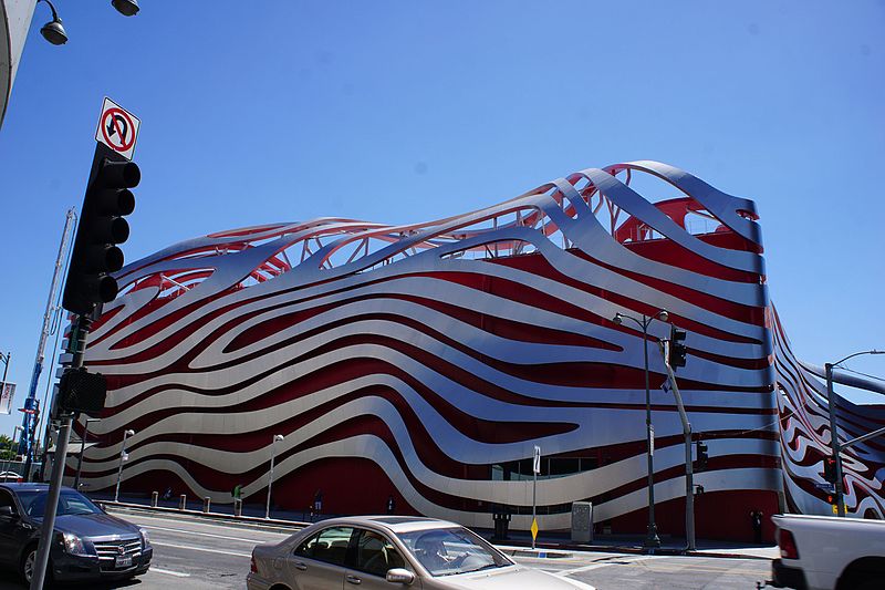 File:Petersen Automotive Museum (26687517802).jpg