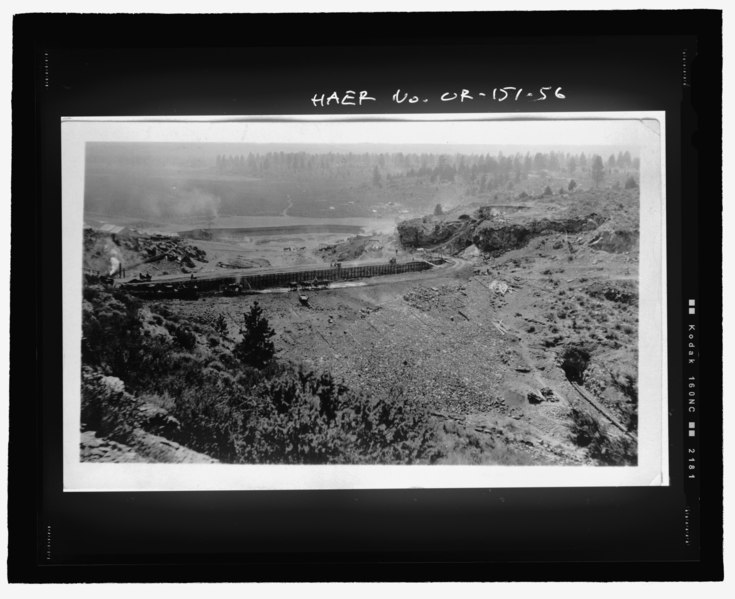 File:Photographic copy of TID photograph (from original print on file at TID office, Tumalo, Oregon). Photographer unknown, ca. 1913-1914 (Tumalo Dam construction, looking over dam to Tumalo HAER OR-151-56.tif