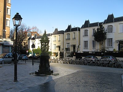 La place en décembre 2011.