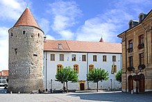 Vue du château depuis la Place Pestalozzi.