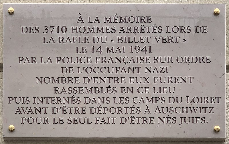 File:Plaque Mémoire 3710 Hommes Arrêtés Rafle Billet Vert Rue Béarn - Paris III (FR75) - 2021-06-17 - 1.jpg