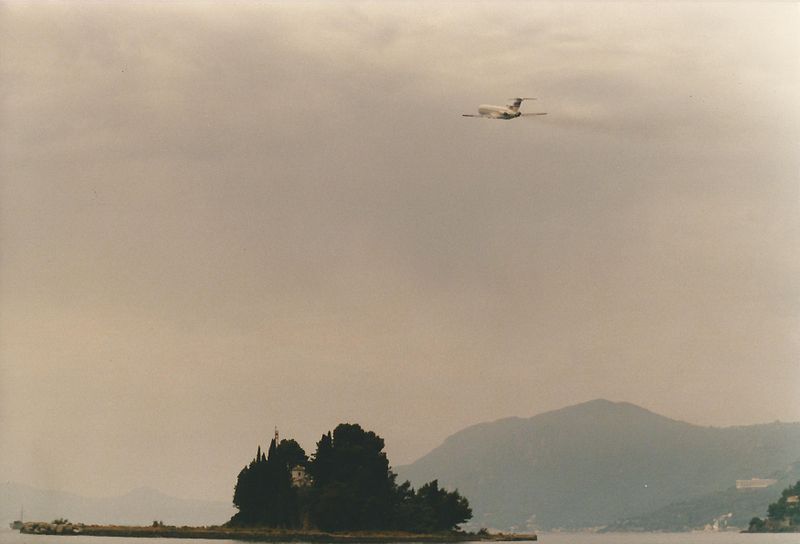 File:Pontikonisi, Corfu, July 1985 (02).jpg