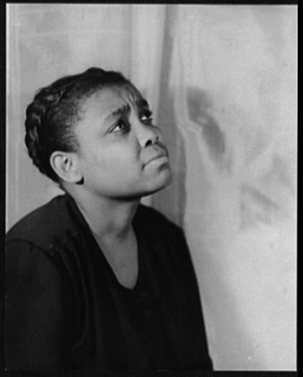 File:Portrait of Ruby Elzy, Porgy & Bess LCCN2004662854.tif