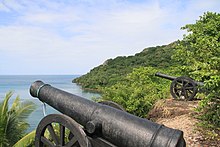 Cannon on the island of Santa Catalina at 'Morgan's Head' Providencia, Colombia - panoramio (44).jpg