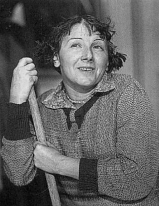 <span class="mw-page-title-main">Rina Zelyonaya</span> Soviet actress, singer and comedian (1901–1991)