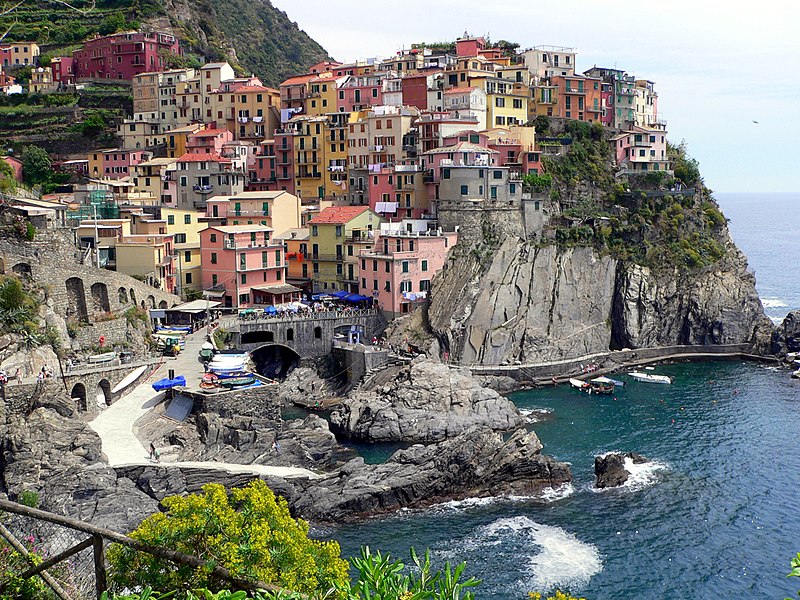 File:Riomaggiore (4712265776).jpg