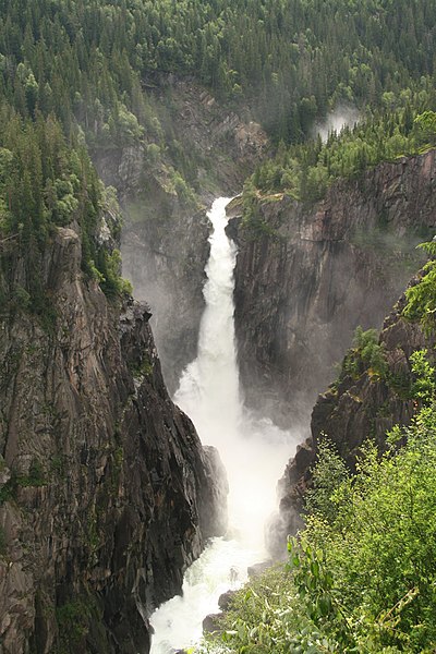 File:Rjukanfossen II.jpg