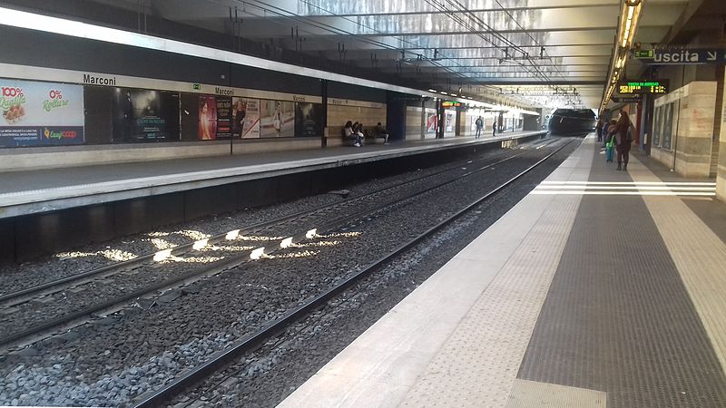 File:Roma Metro Marconi banchina.jpg