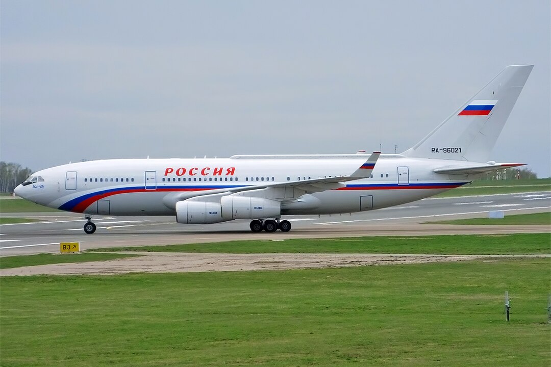 1080px Rossiya Special Flight Unit%2C RA 96021%2C Ilyushin IL 96 300PU %2817456349202%29 Коррупция в российском ВПК. Развал достигает эпических размеров, когда трещат последние скрепы.