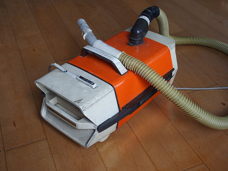 File:Ruton vacuum cleaner pic2.JPG