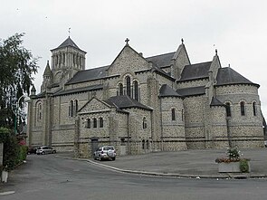 Saint-Etienne-en-Coglès (église).jpg