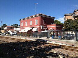 Gare de San Polo côté ferraille.jpg