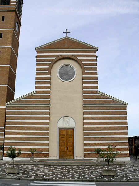 File:Sant'Antonio Abate, facciata (Piacenza d'Adige).JPG