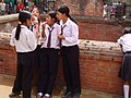 Schoolmeisjes in Bhaktapur