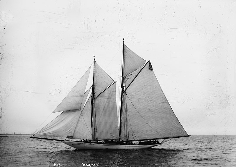 File:Schooner Dagmar-2.jpg