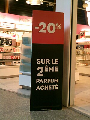 Shop placard showing 20% reduction.JPG